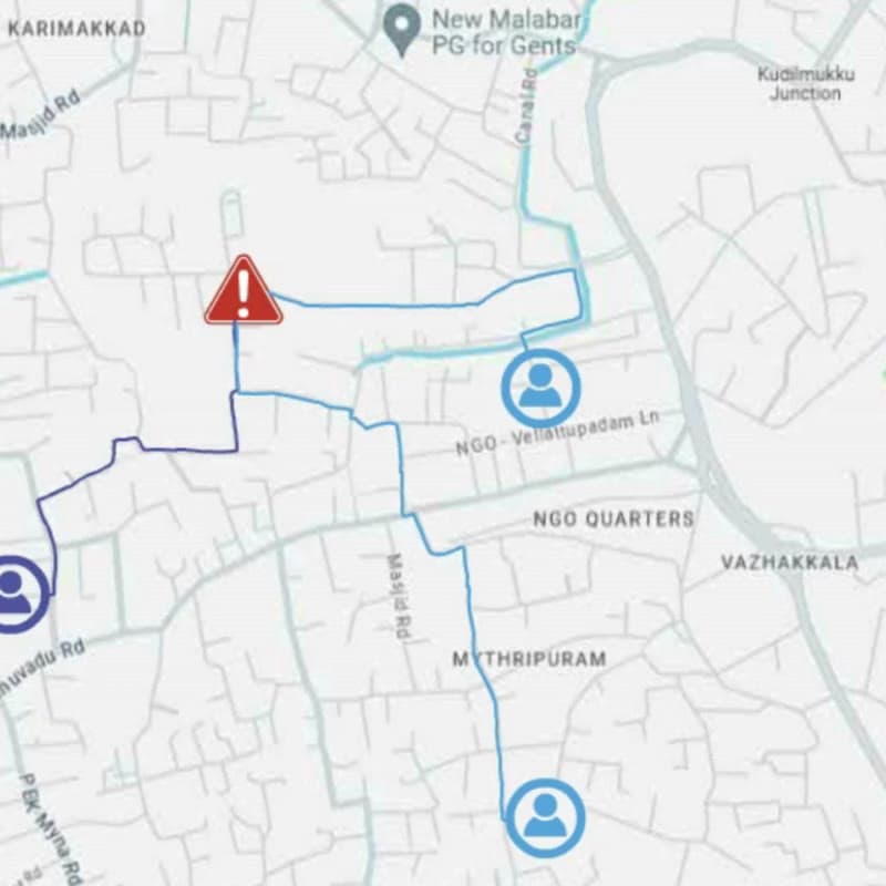 Animated map: an alarm marker with nearby ProTechMe helpers converging on it
